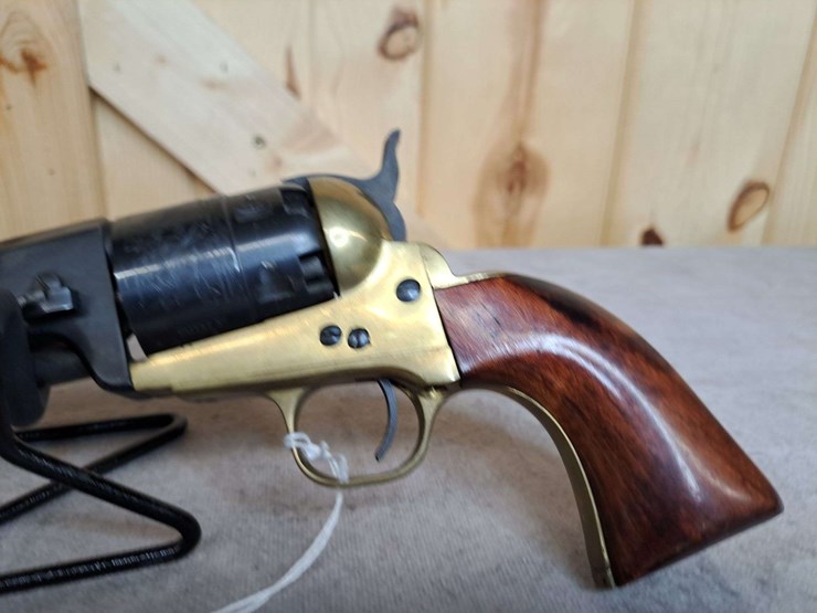 blackpowder-.44-caliber-percussion-sa-revolver-image-3