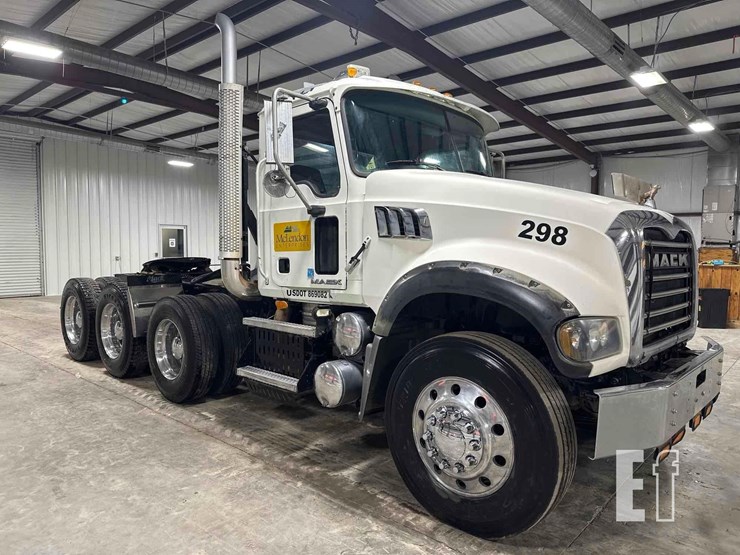 2009-mack-granite-gu713-image-7