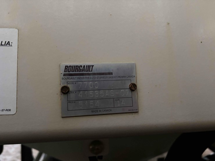 2014-bourgault-7700-image-17