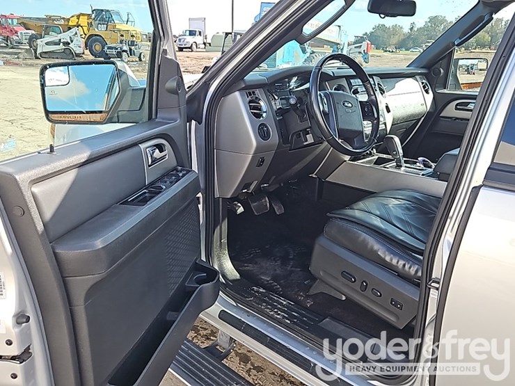 2014-ford-expedition-image-24