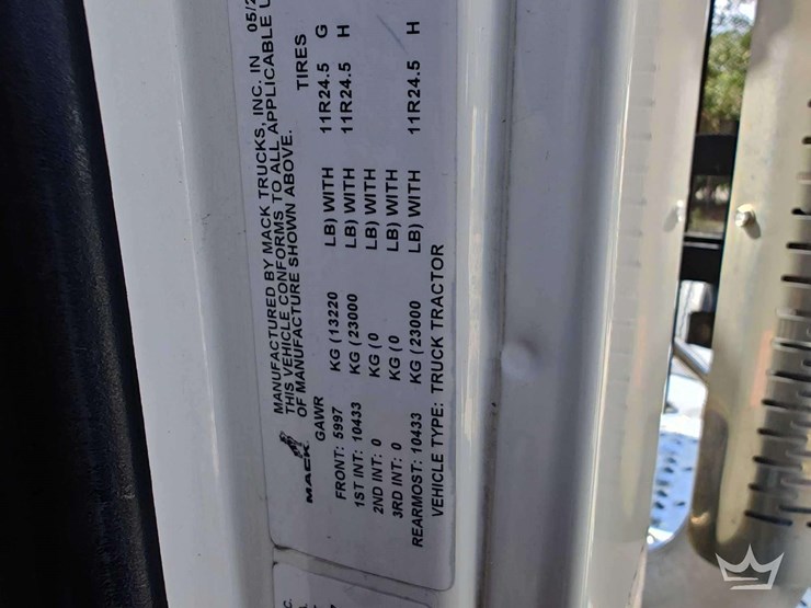 2022-mack-anthem-t/a-wet-kit-day-cab-truck-tractor-image-8