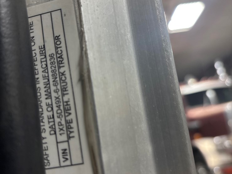 2006-peterbilt-379-image-71