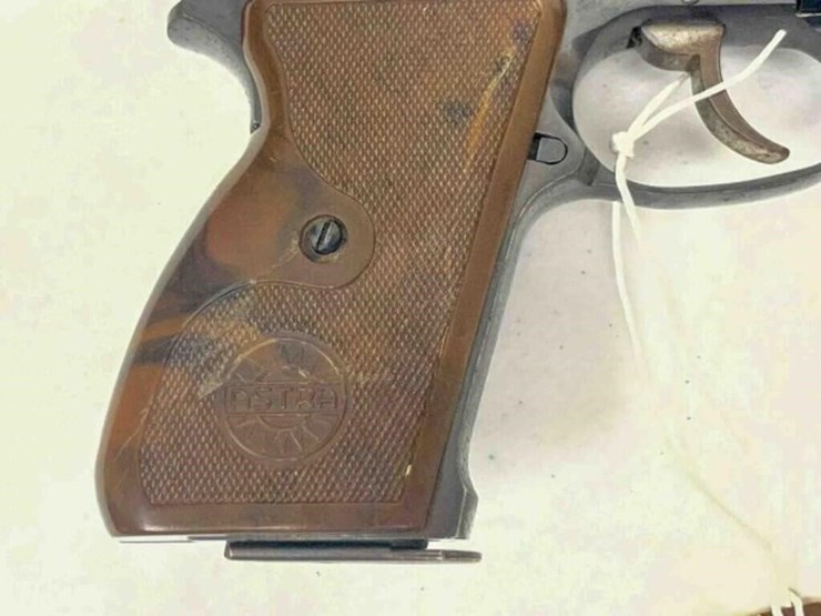 astra-uncetay-pistol-image-10