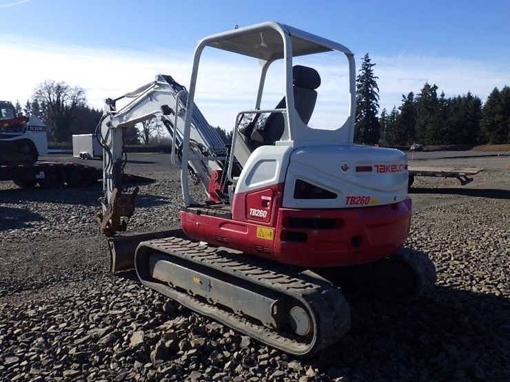 takeuchi-tb260-image-6