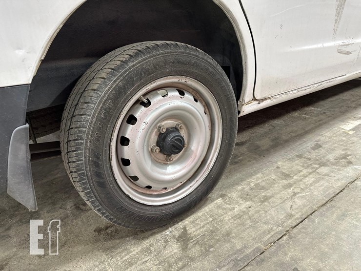 2016-nissan-nv200-image-19