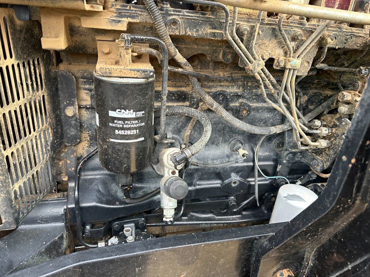 #38413-•-case-125a-mfwd-tractor-image-46