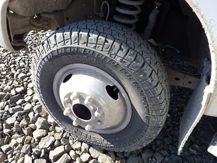 2012-ford-f350-image-28