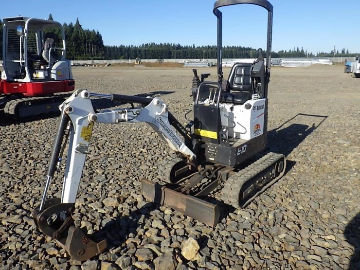 2021-bobcat-e10-image-1