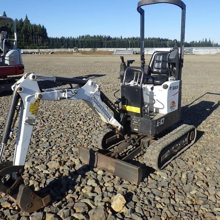 2021 BOBCAT E10