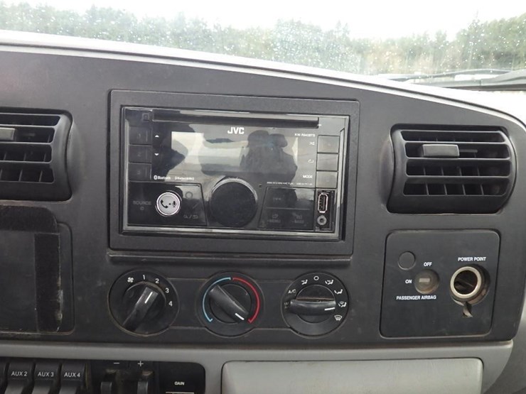 2006-ford-f450-image-24