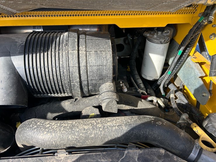 new-holland-c245-image-26