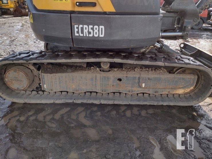 2016-volvo-ecr58d-image-35