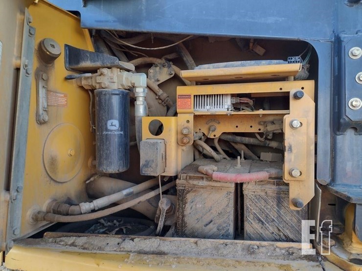 2008-deere-750j-image-40