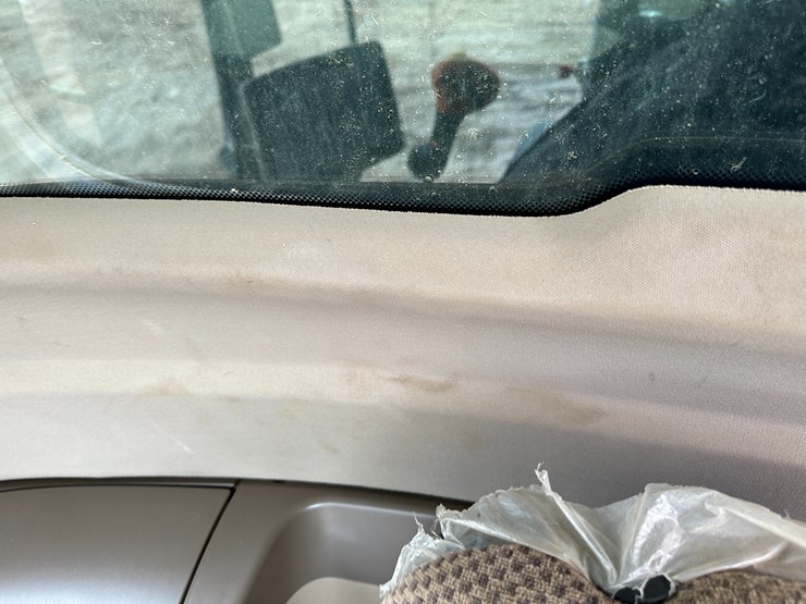 #38409-•-2014-john-deere-s680s-prwd-combine-image-89