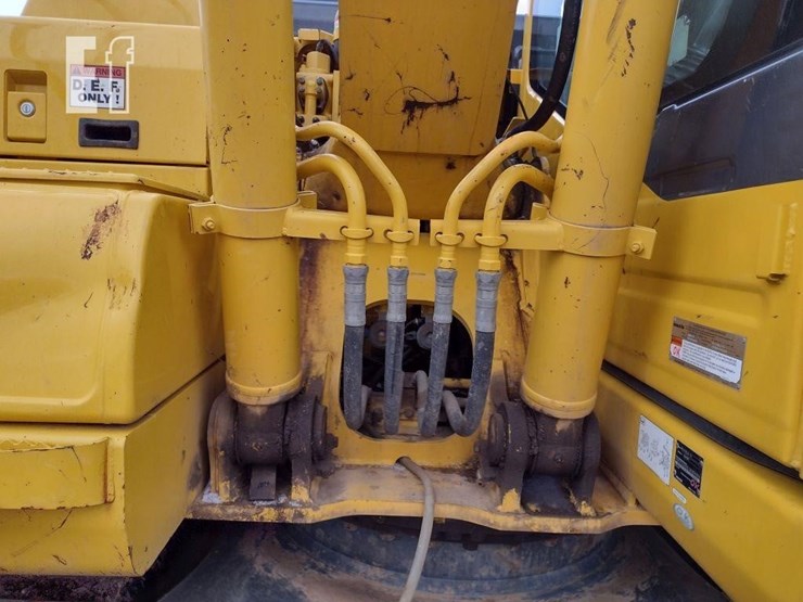 2021-komatsu-pc170-lc-11-image-22