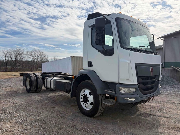 2017-kenworth-k270-image-3