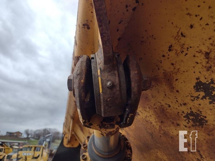 2001-volvo-a25c-image-31