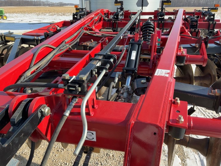 case-ih-870-ecolo-tiger-disc-ripper-image-10