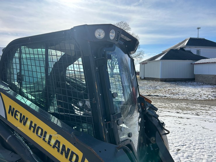 new-holland-c245-image-17