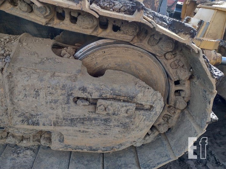 2008-deere-750j-image-34