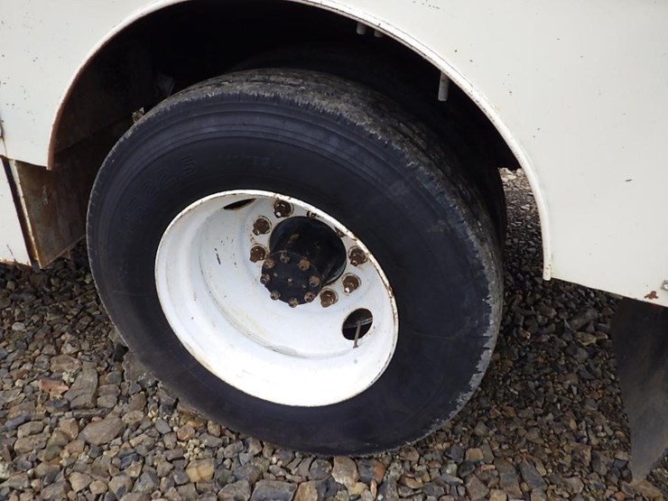 1991-international-4700-image-37