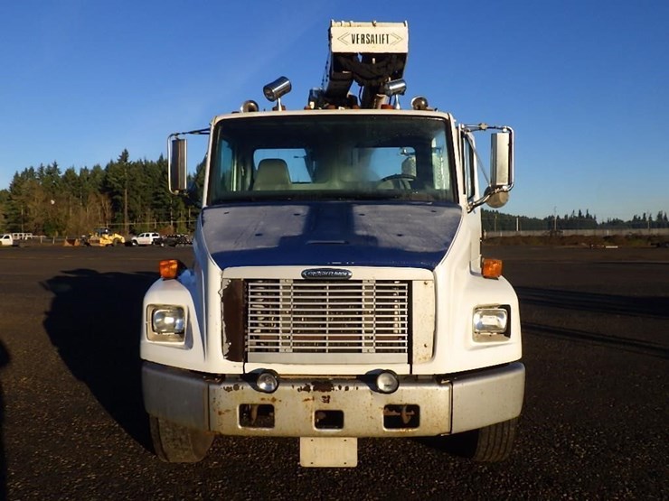 1997-freightliner-fl70-image-2