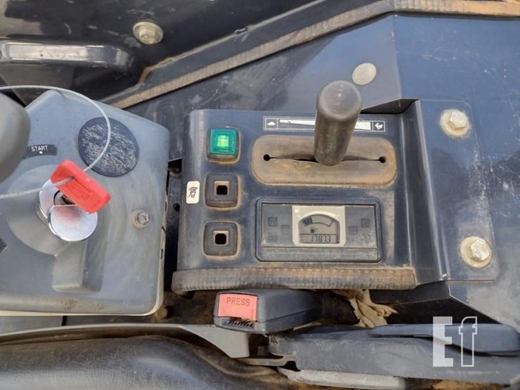 2022-deere-26g-image-8