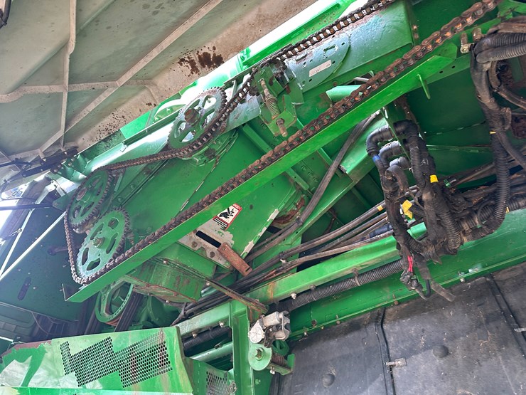 #38409-•-2014-john-deere-s680s-prwd-combine-image-42