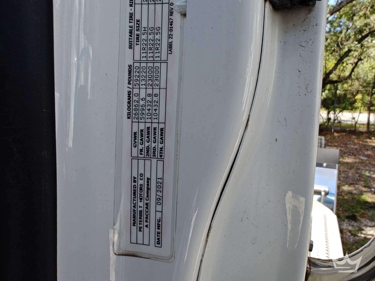 2022-peterbilt-567-t/a-wet-kit-day-cab-truck-tractor-image-7