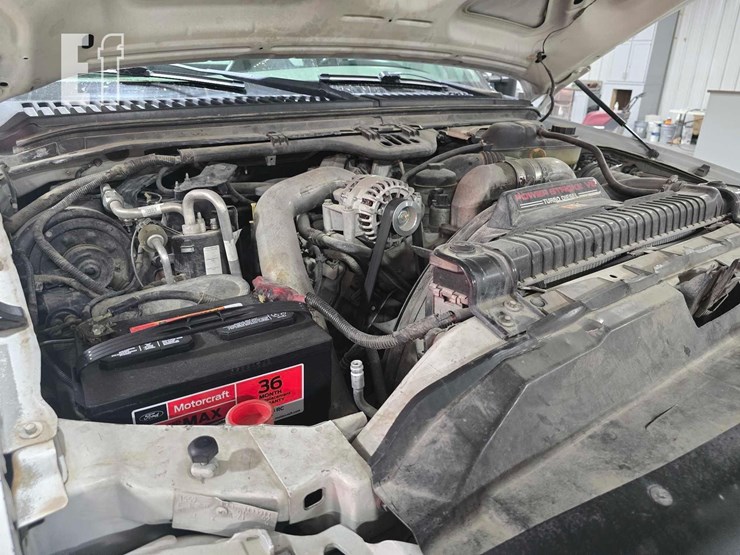 2006-ford-f550-image-17