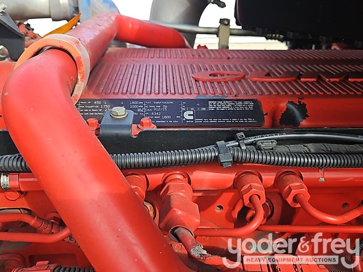 2020-peterbilt-567-image-28