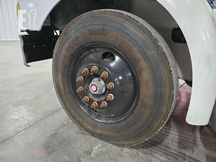 2005-international-9400-image-17