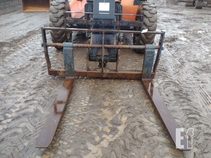 2005-jlg-g9-43a-image-13