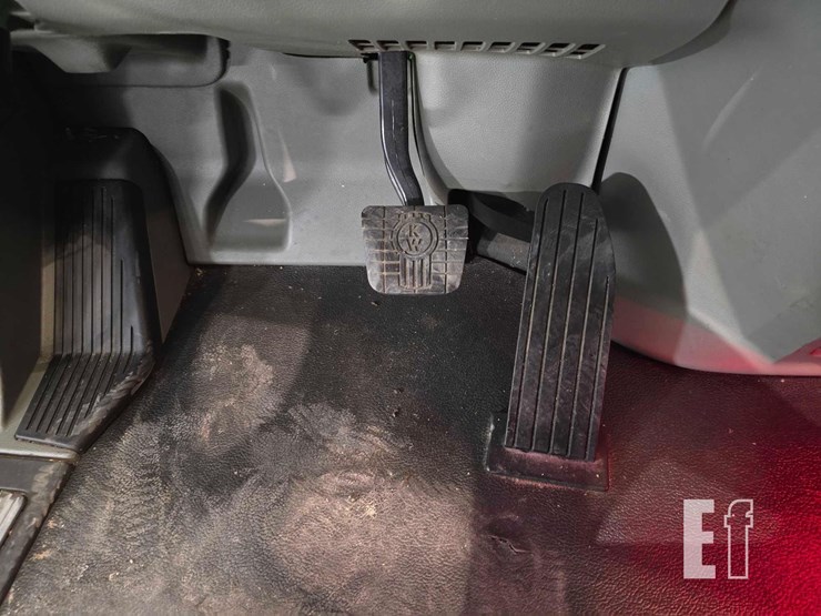 2019-kenworth-t680-image-19