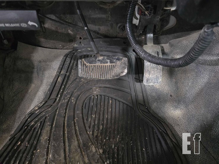 2006-ford-f550-image-13