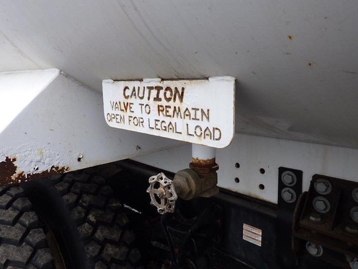 2015-ford-f750-image-13