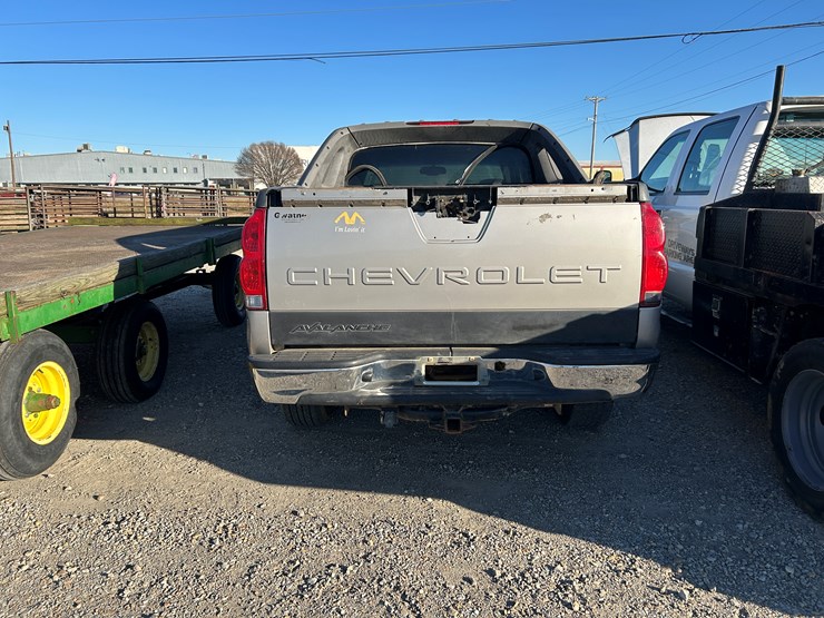 #37855-•-2005-chevrolet-avalanche-4x4-pickup-3gnec12z25g286152-image-5