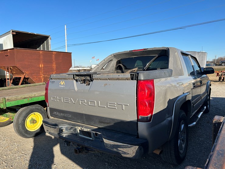 #37855-•-2005-chevrolet-avalanche-4x4-pickup-3gnec12z25g286152-image-4