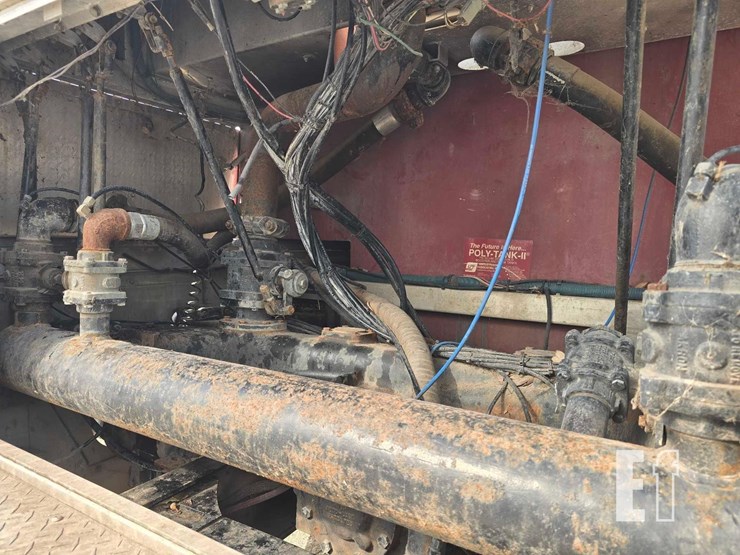 1993-freightliner-fl80-image-14