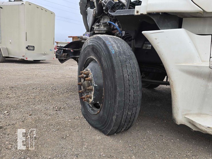 2016-freightliner-cascadia-125-image-21