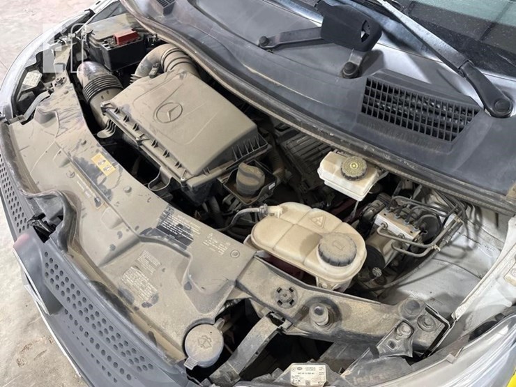 2017-mercedes-benz-metris-image-21