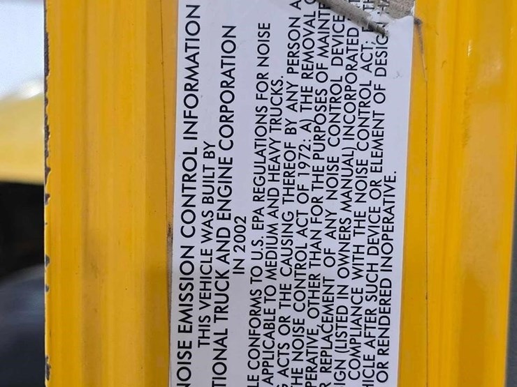 2002-international-durastar-4400-image-35