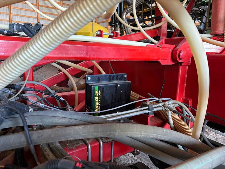 2014-bourgault-7700-image-10