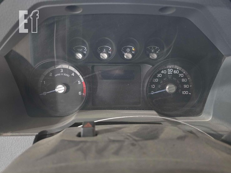 2015-ford-f550-image-11