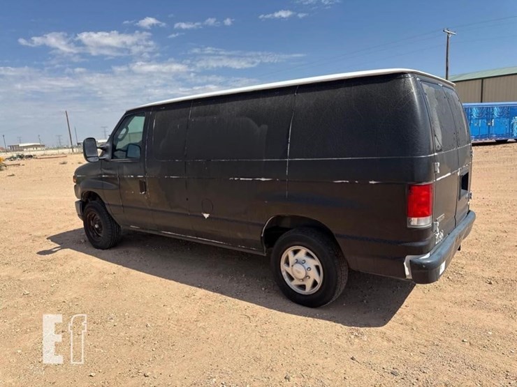 2014-ford-e150-image-4