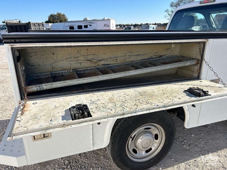 2011-ford-f250-image-27