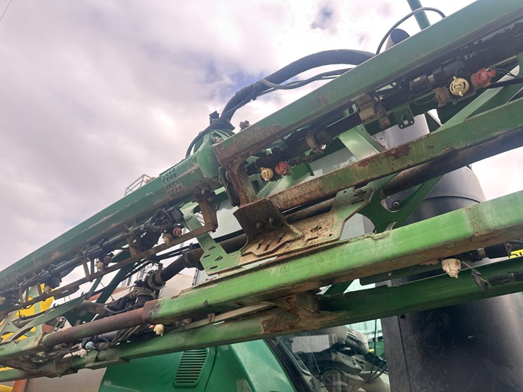 2014-john-deere-r4038-image-54