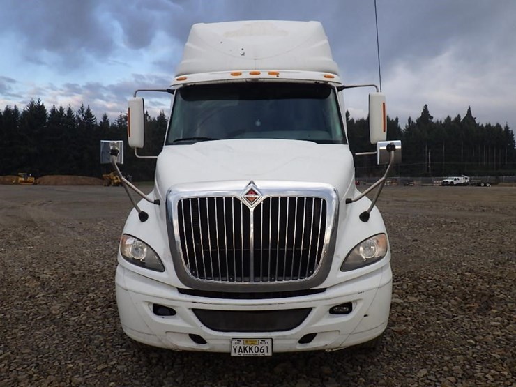 2016-international-prostar-image-2