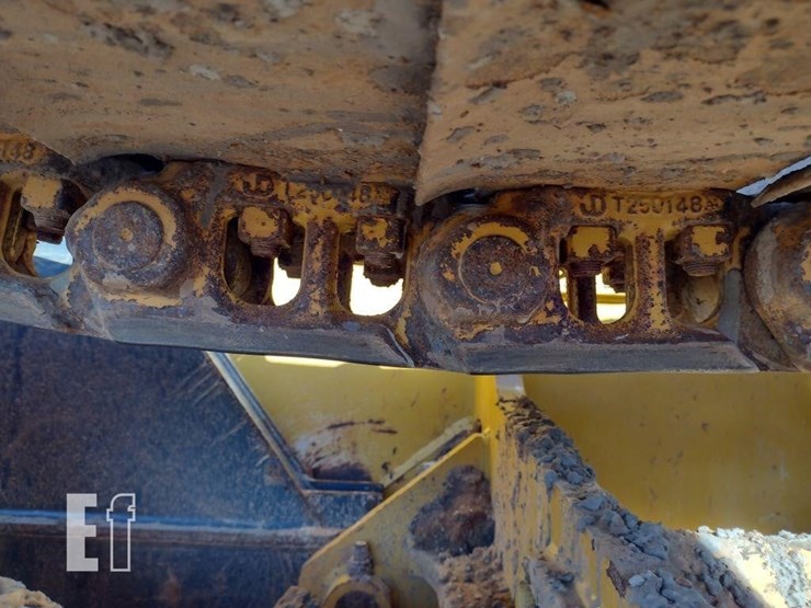 2021-deere-650k-lgp-image-30