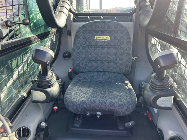 new-holland-c245-image-15